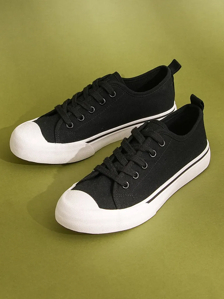 Chennai Lace up Sneakers