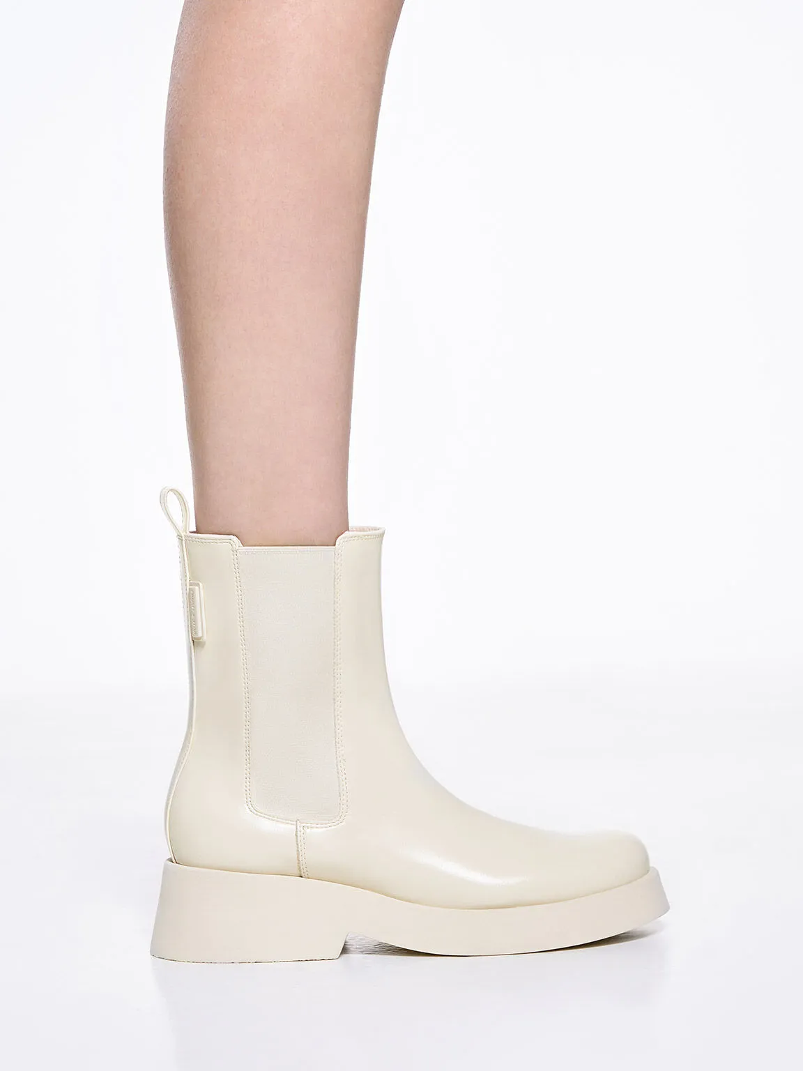 Giselle Chelsea Boots - Cream