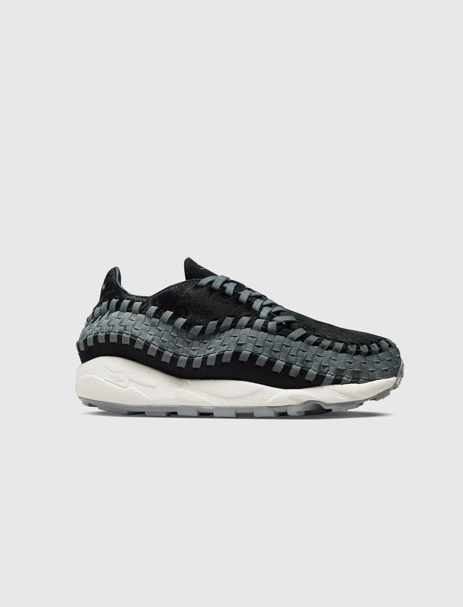 WOMEN'S AIR FOOTSCAPE WOVEN BLACK/SMOKE GREY